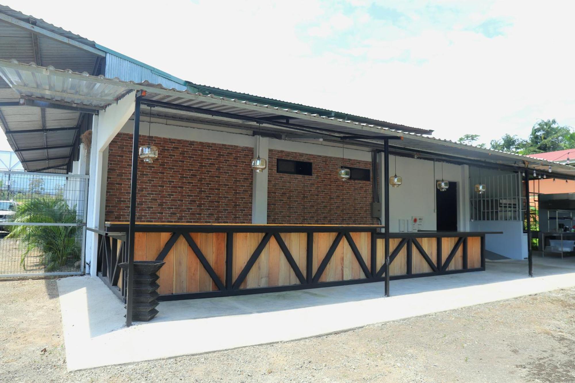 Asha Hostel La Fortuna Eksteriør bilde